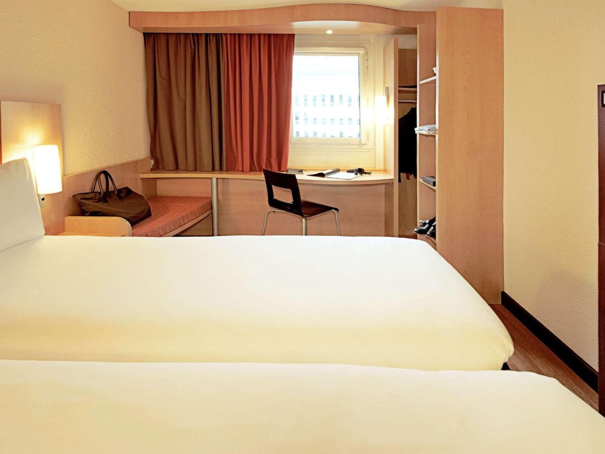 Ibis Swansea Hotel Exterior photo