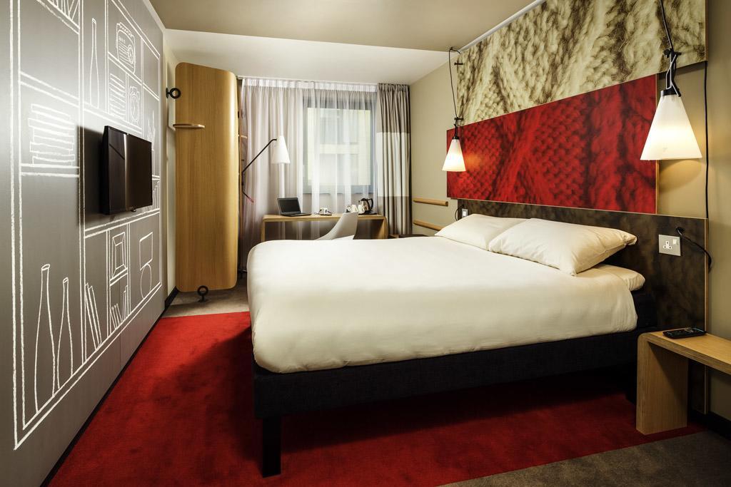 Ibis Swansea Hotel Exterior photo