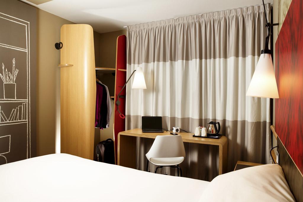 Ibis Swansea Hotel Exterior photo